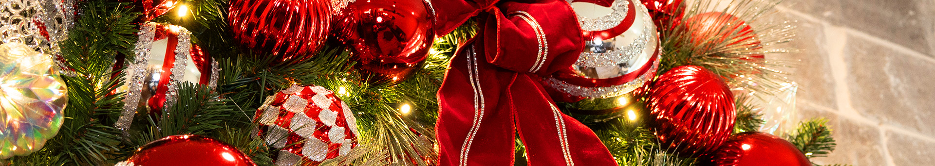 Signature Collection - Wreaths, Garlands and Sprays