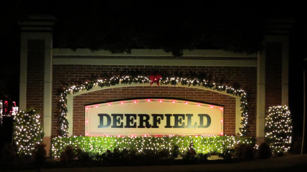 Picking Out Lights and Decorations for an HOA Entrance