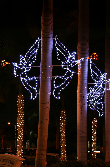 Pole Mounted Christmas Decorations
