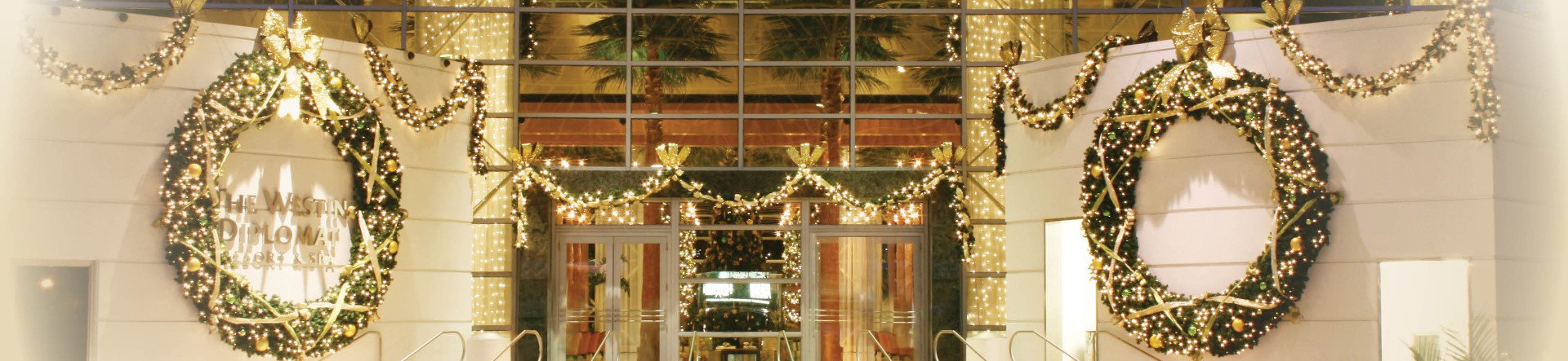 Westin Diplomat with large wreaths and lights